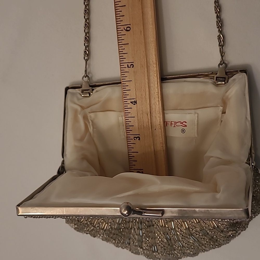 Vintage Shell Shaped Beaded Bag with Satin Lining Long Silver Tone Chain - Picture 8 of 13